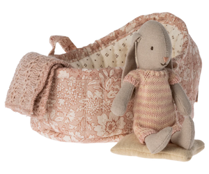 Bunny In Carry Cot, Micro Rose