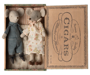 Grandma + Grandpa Mice In Cigarbox