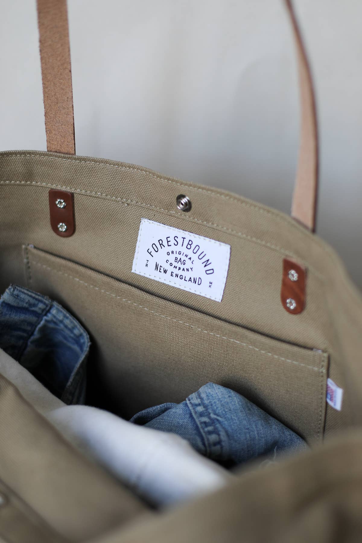 ESCAPE Canvas Tote Bag: Black