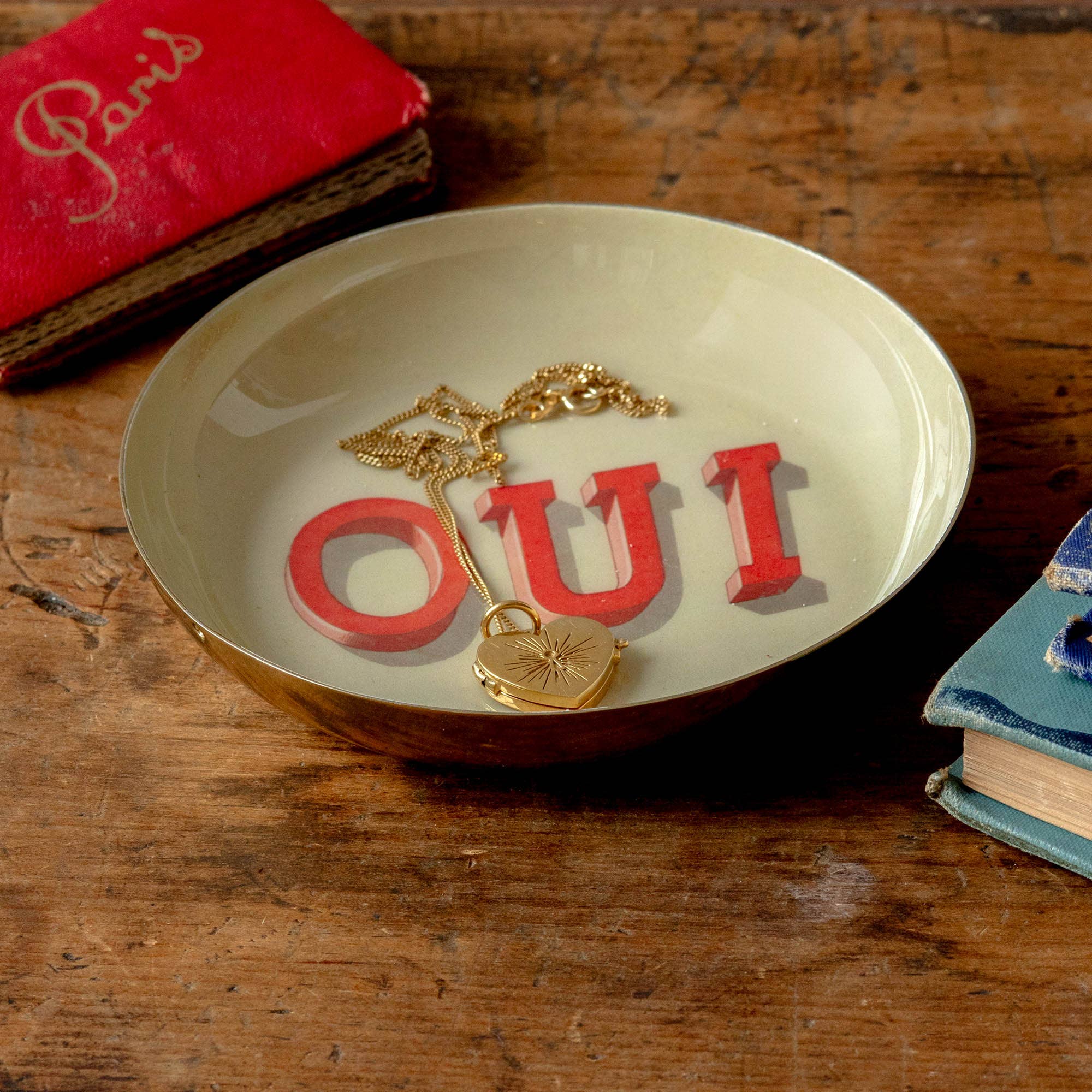 Round Enamel Tray, Oui