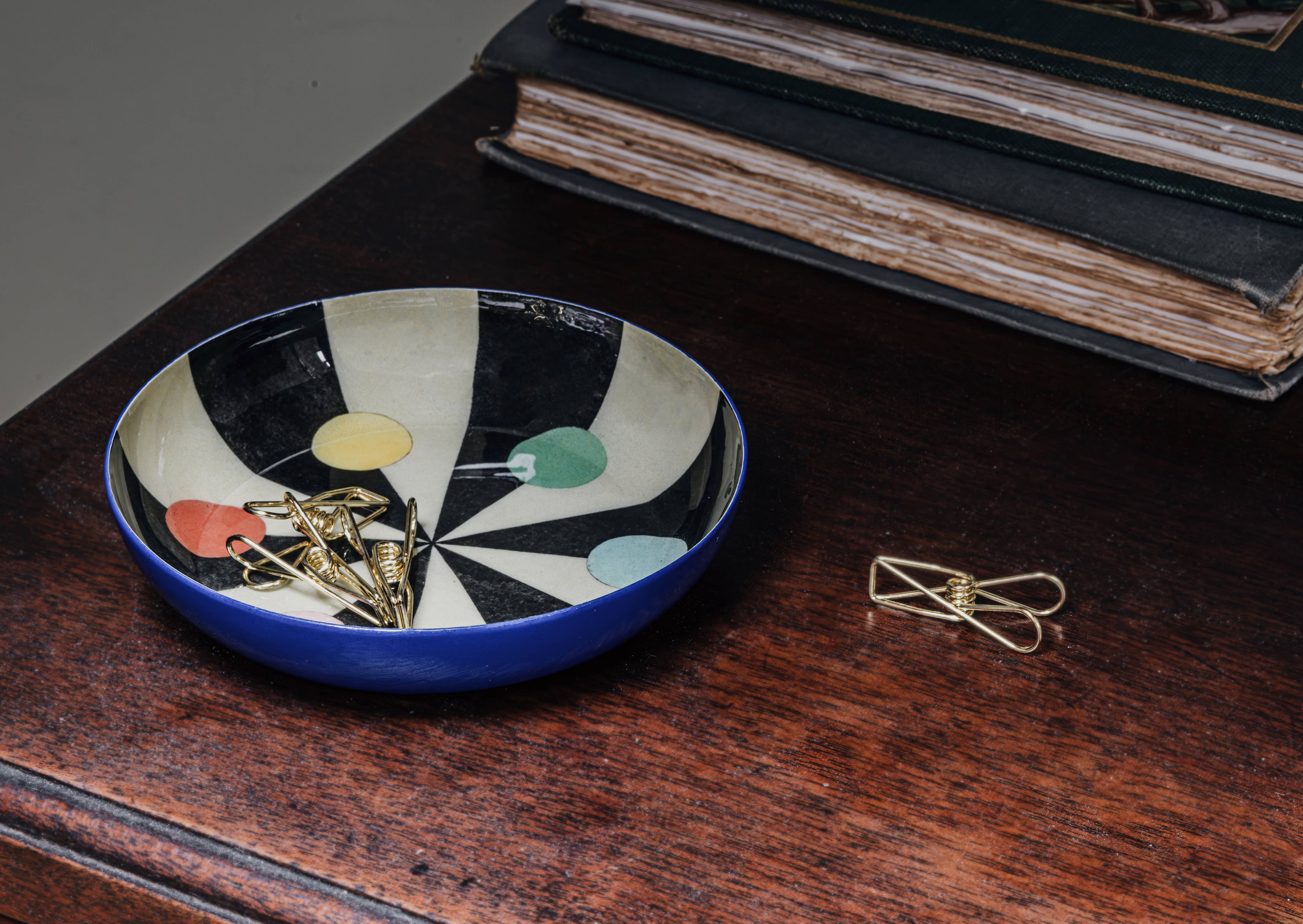 Round Enamel Tray, Benson’s Colour Hexagon