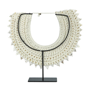 Baining Necklace On Stand