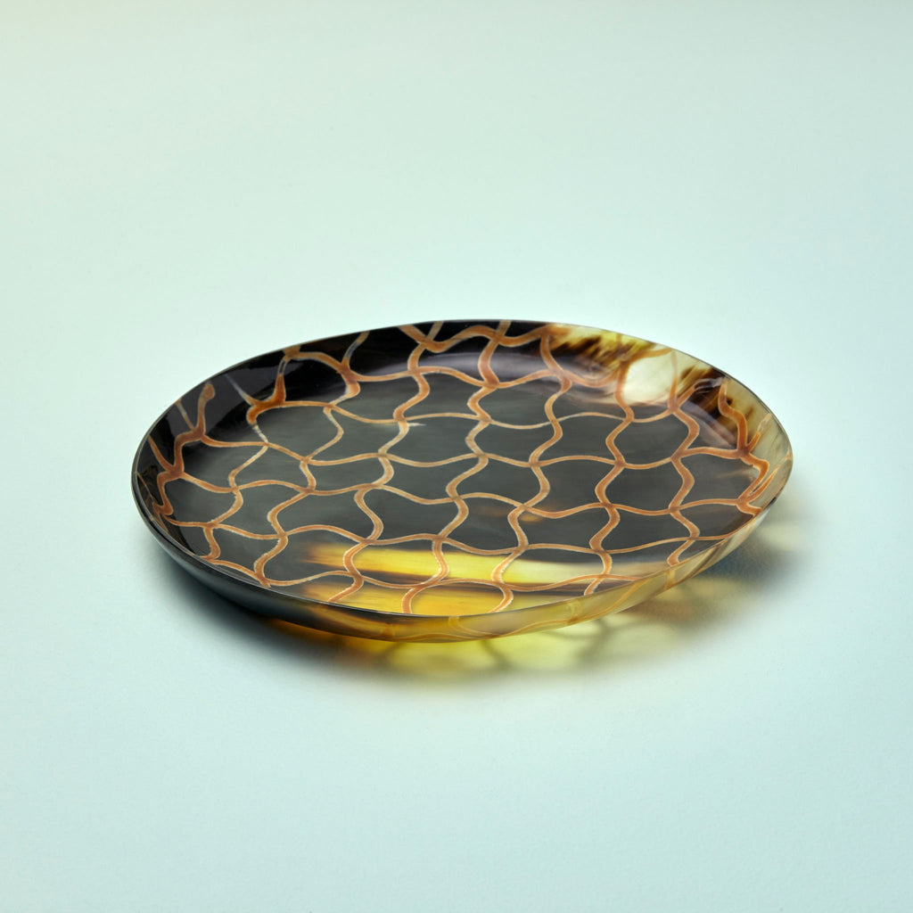 Fishnet Horn Plate, Medium