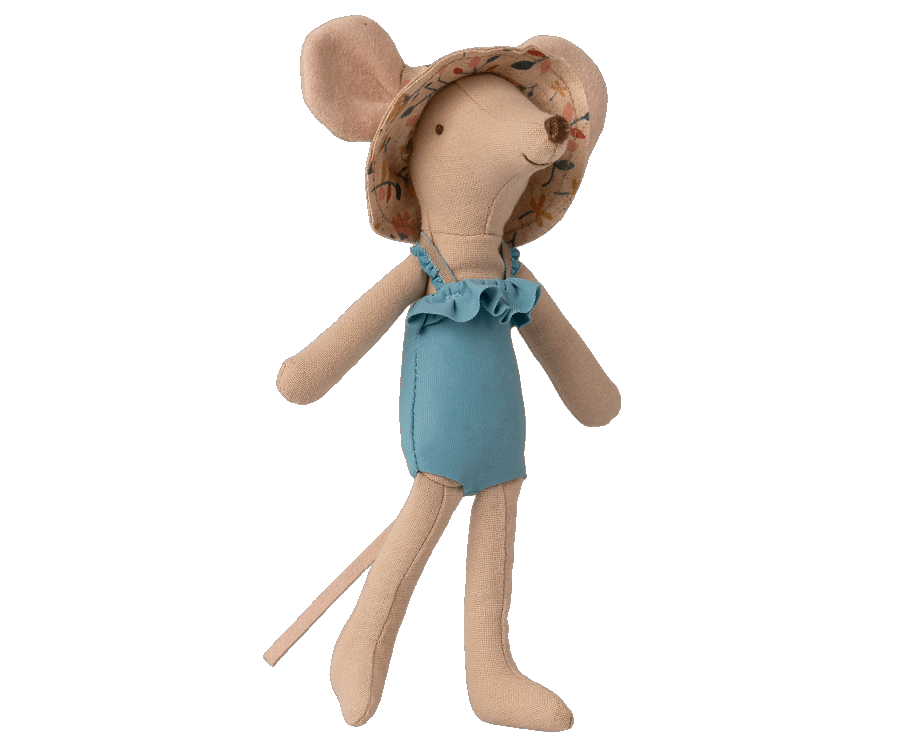 Beach Mouse, Mom