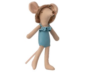 Beach Mouse, Mom